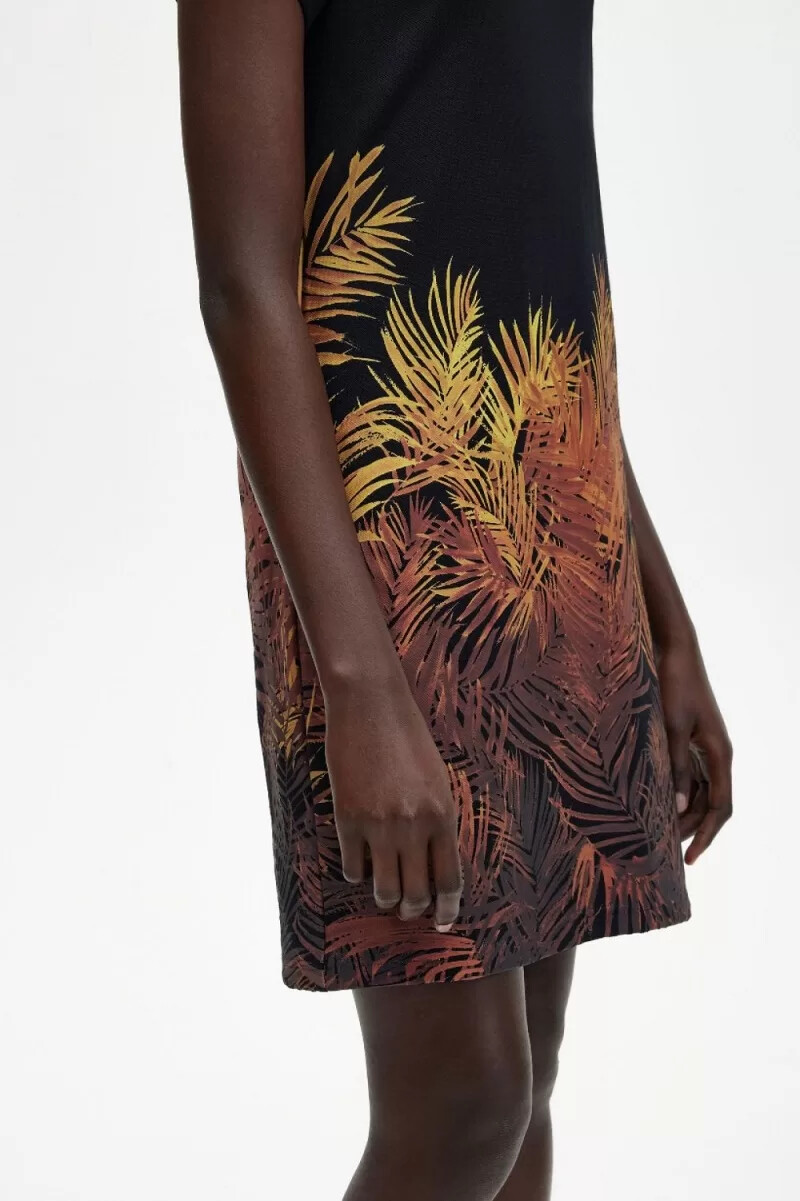 abito da donna in piqué con stampa di palme fred perry nero