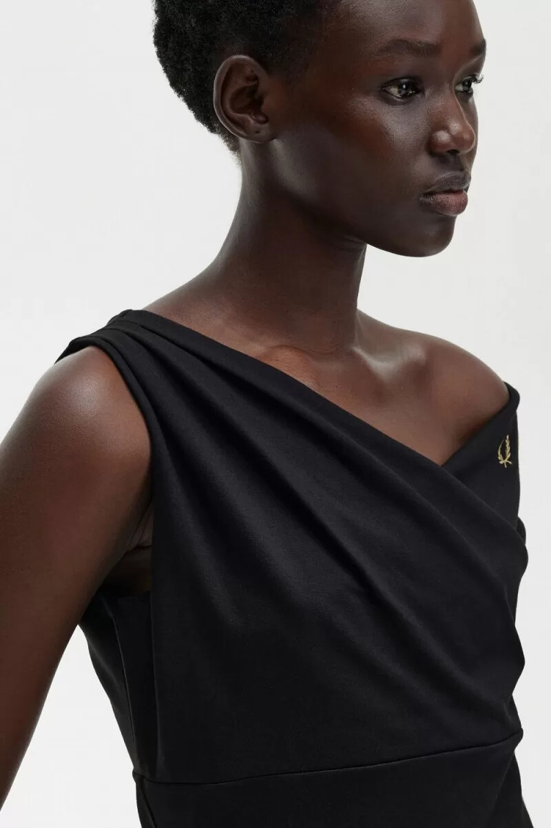 abito da donna fred perry con spalle scoperte nero