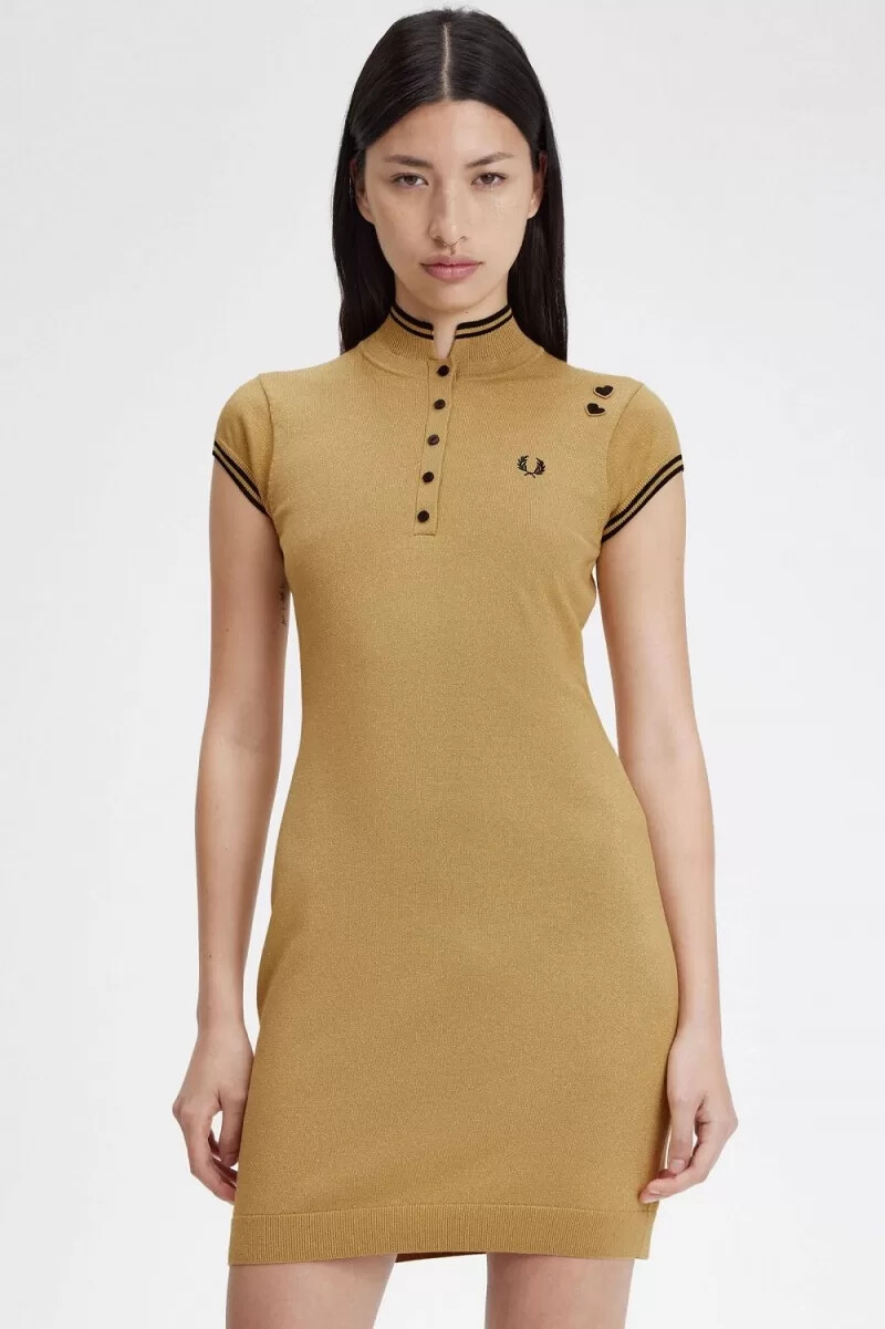 abito da donna in maglia metallizzata fred perry 1964 oro