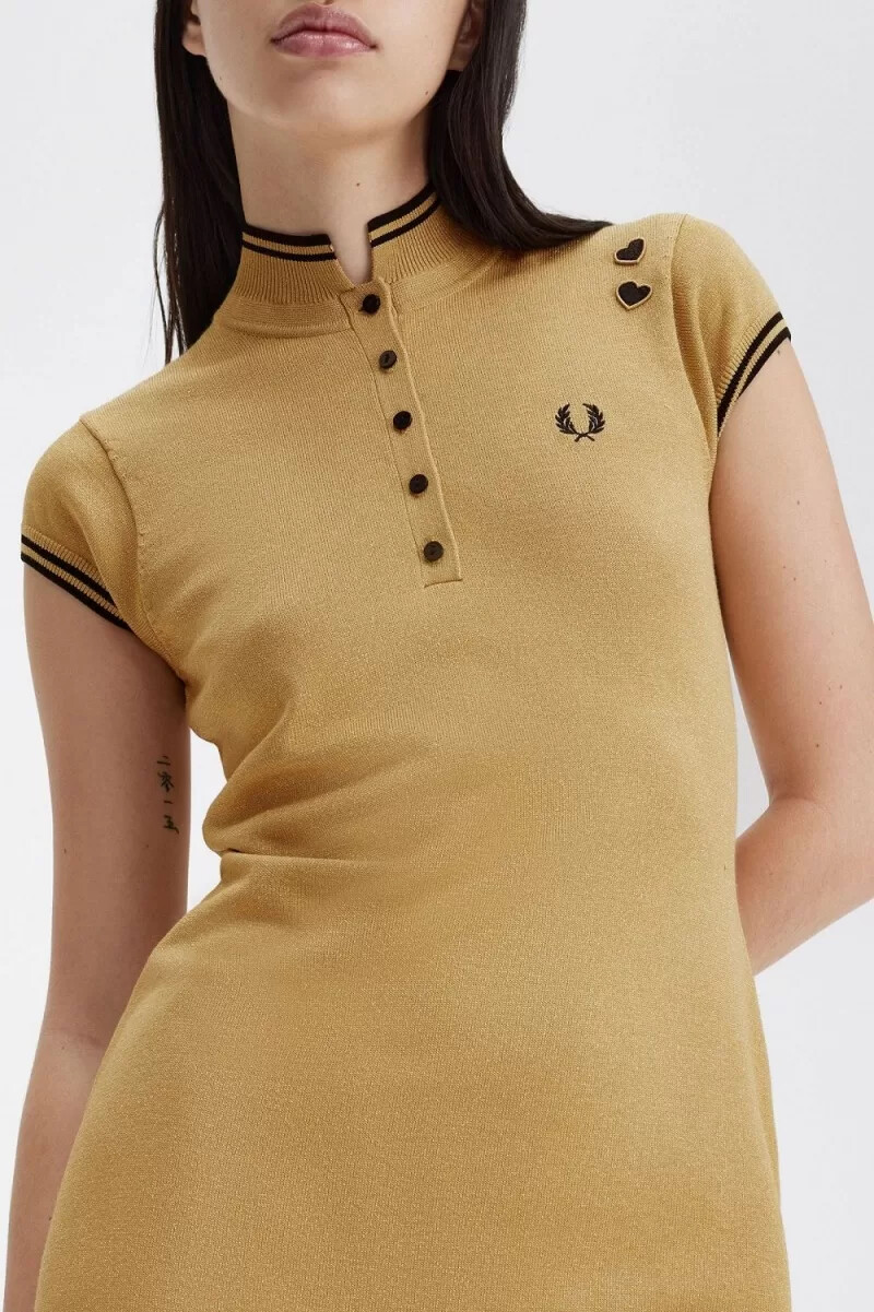 abito da donna in maglia metallizzata fred perry 1964 oro
