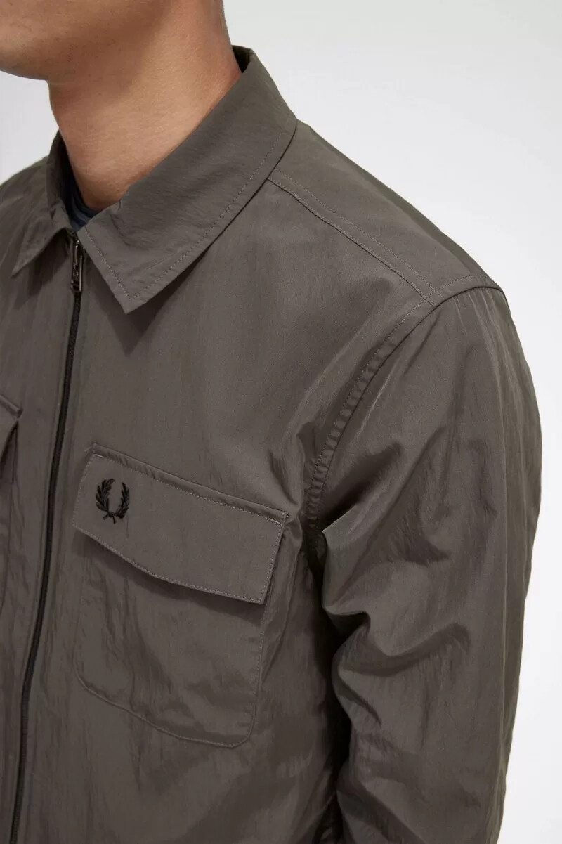 camicia leggera da uomo fred perry con zip colore verde campo