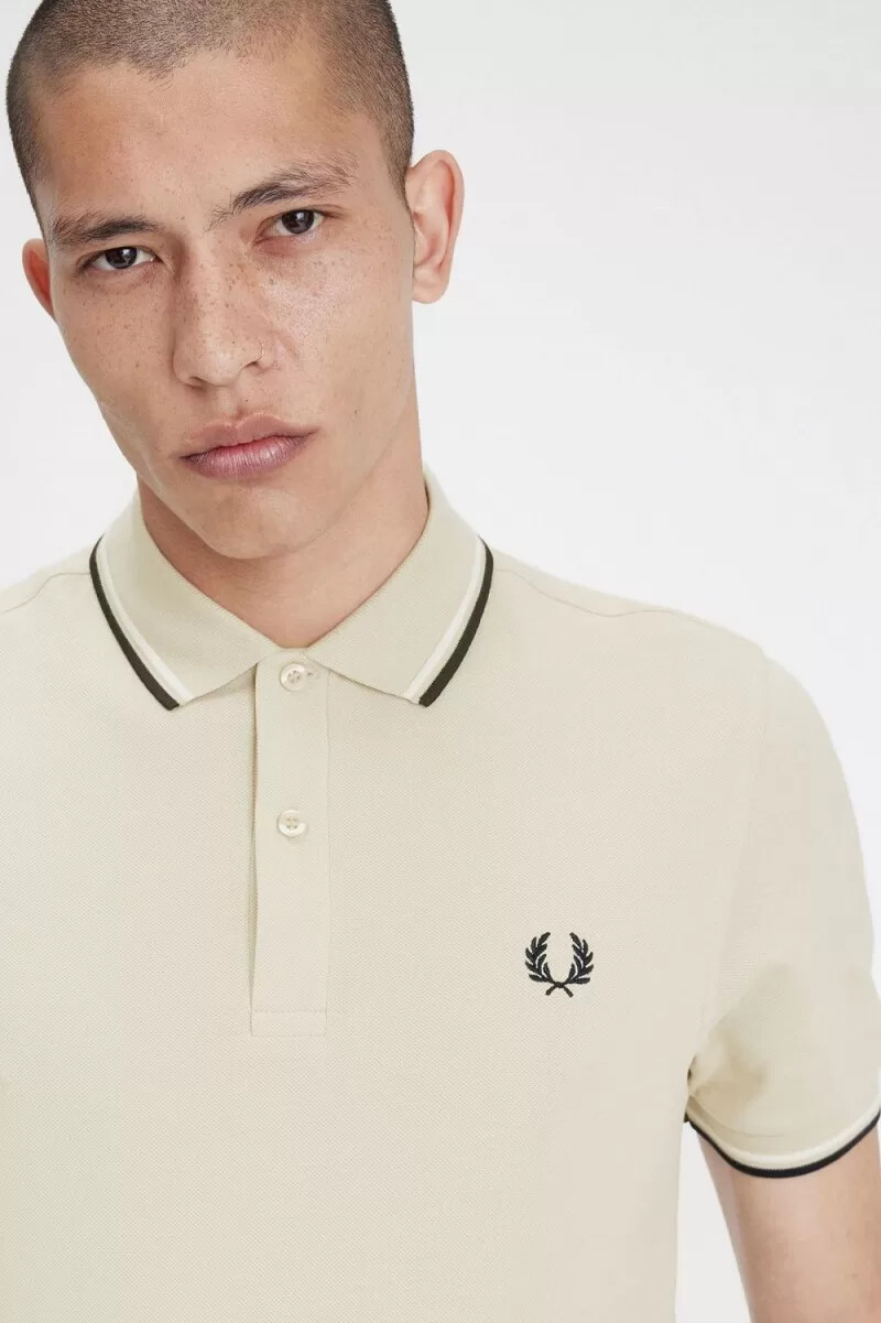 fred perry m3600 camicia da uomo color avena beige nero