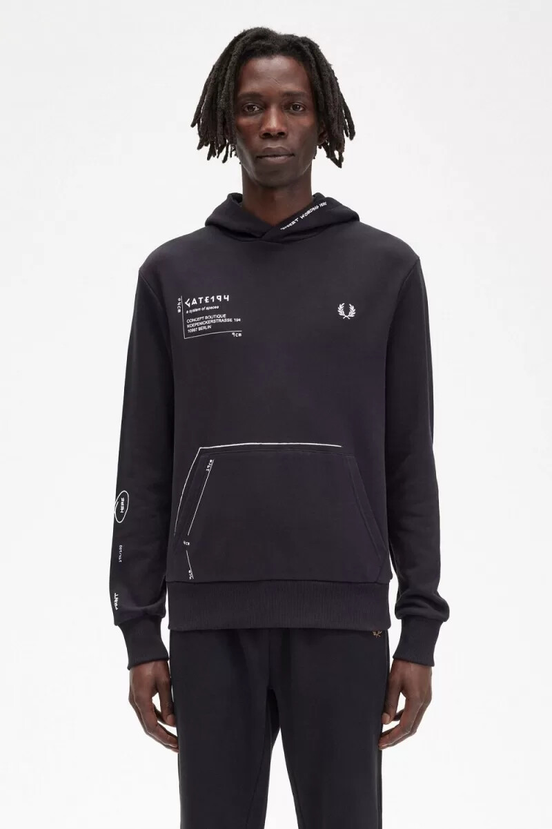 felpa con cappuccio stampata fred perry da uomo nera