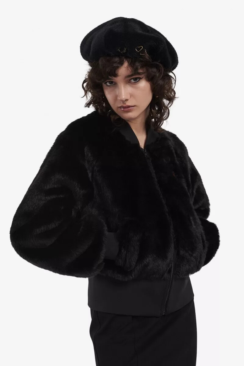 berretto ricamato fred perry da donna nero