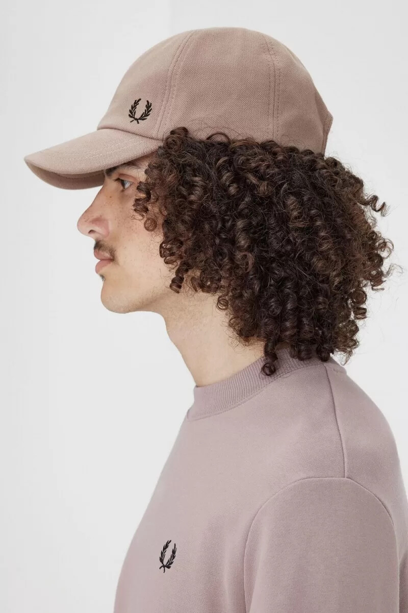 cappellini da uomo fred perry classic pique rosa scuro e neri