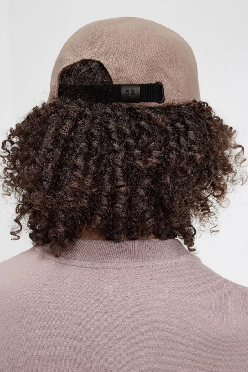 cappellini da uomo fred perry classic pique rosa scuro e neri