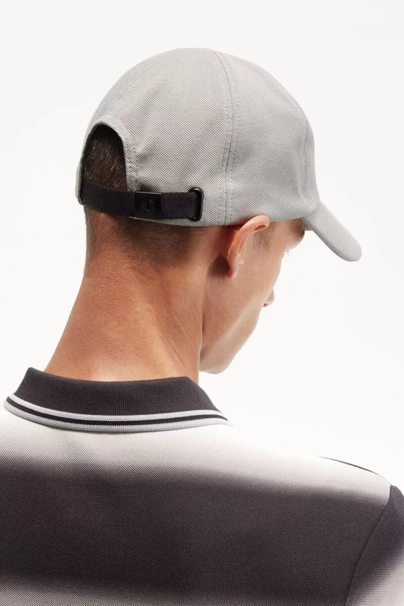cappellini da uomo fred perry classic pique grigio nero