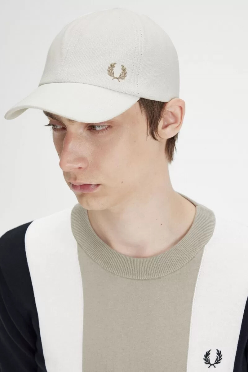 cappellini da uomo fred perry classic pique colore bianco neve e verde