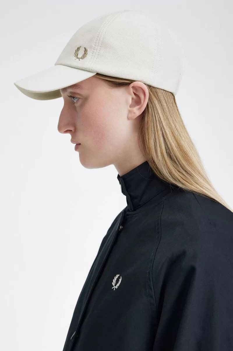 cappellini da uomo fred perry classic pique colore bianco neve e verde