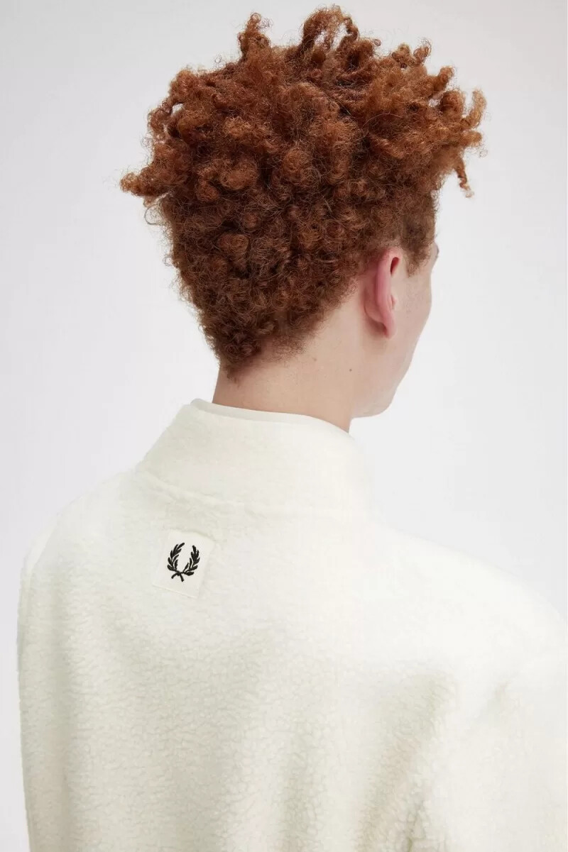 felpa da uomo in pile borg con zip fred perry beige