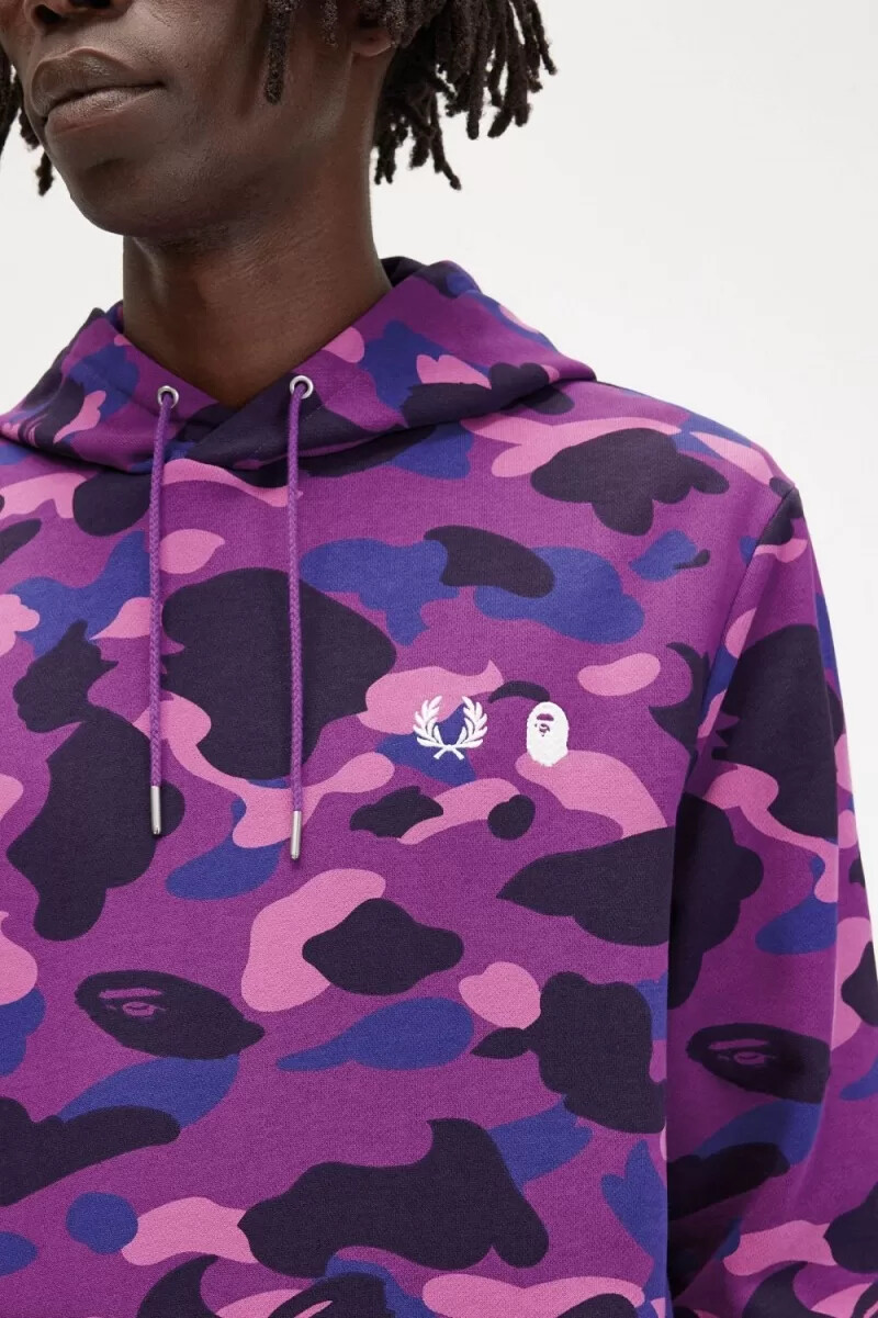 felpa con cappuccio mimetica da uomo fred perry viola
