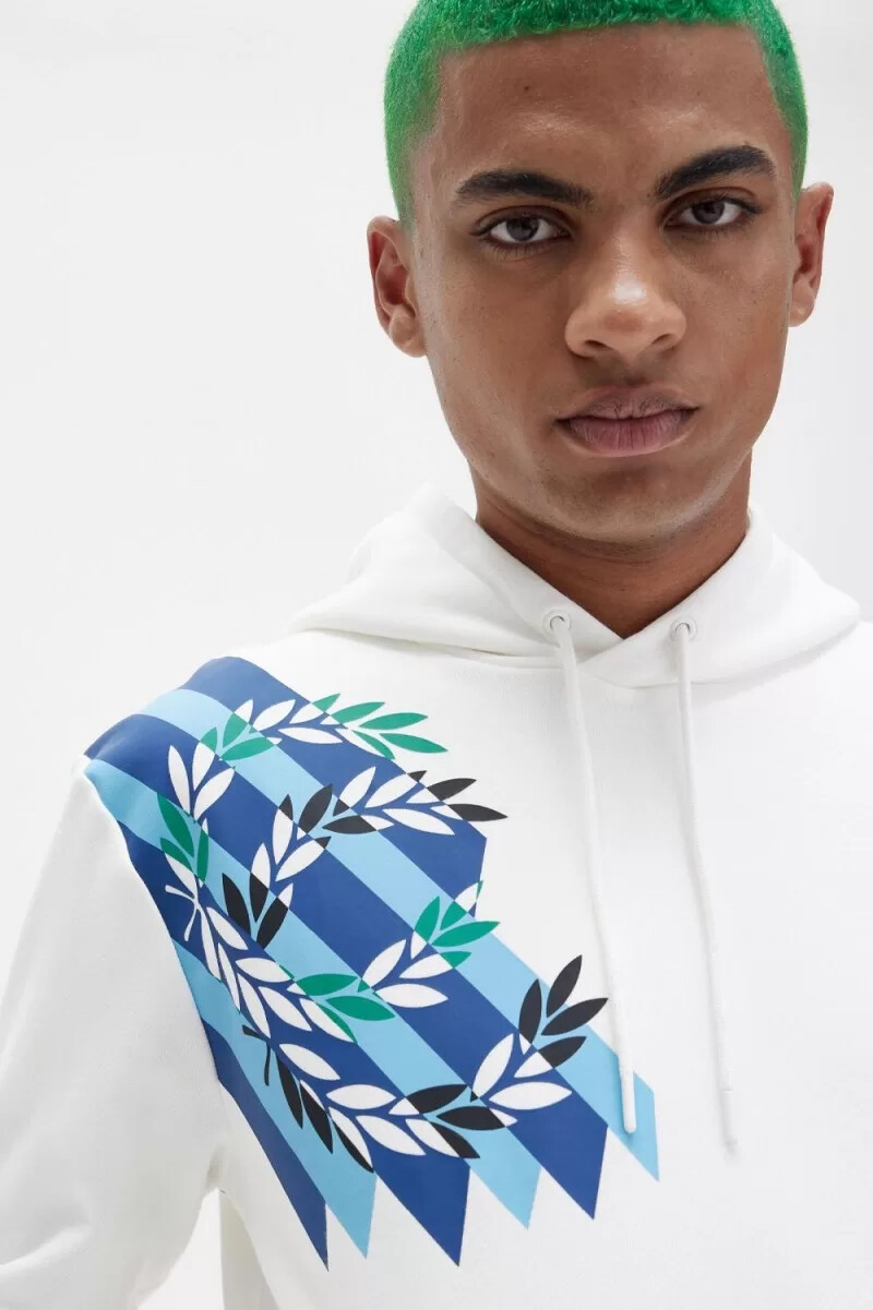 felpa con cappuccio da uomo fred perry laurel wreath print colore bianco neve