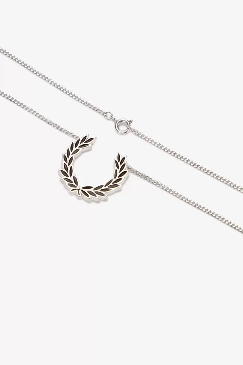 collana fred perry laurel wreath da uomo in argento metallizzato