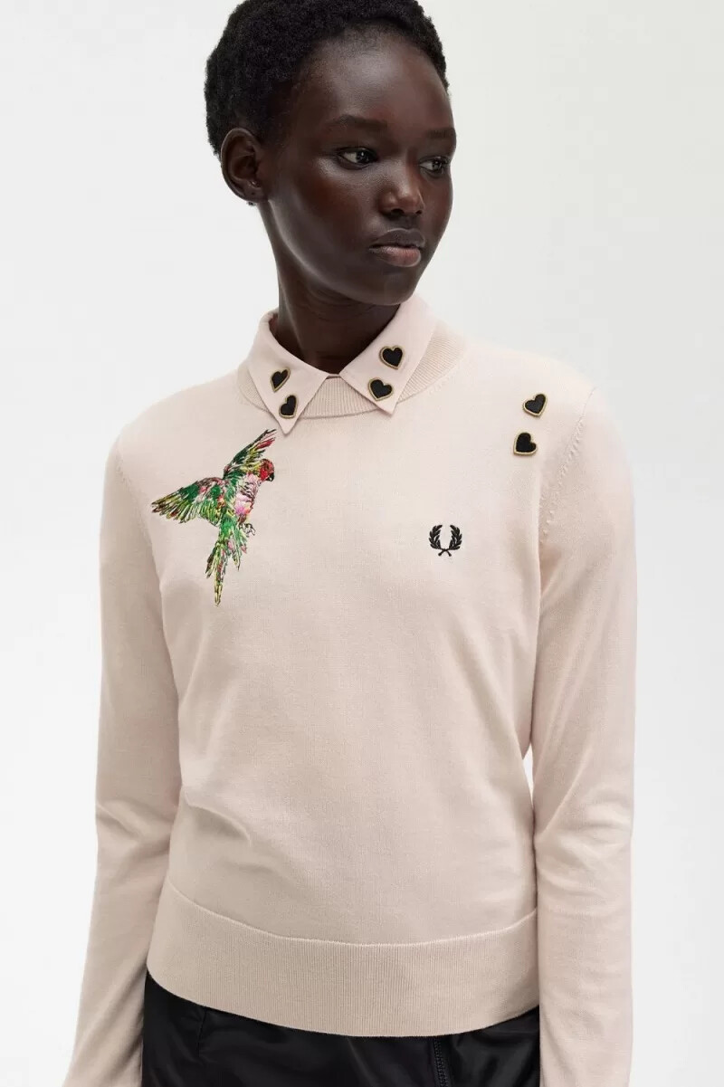 maglione da donna ricamato fred perry rosa latte