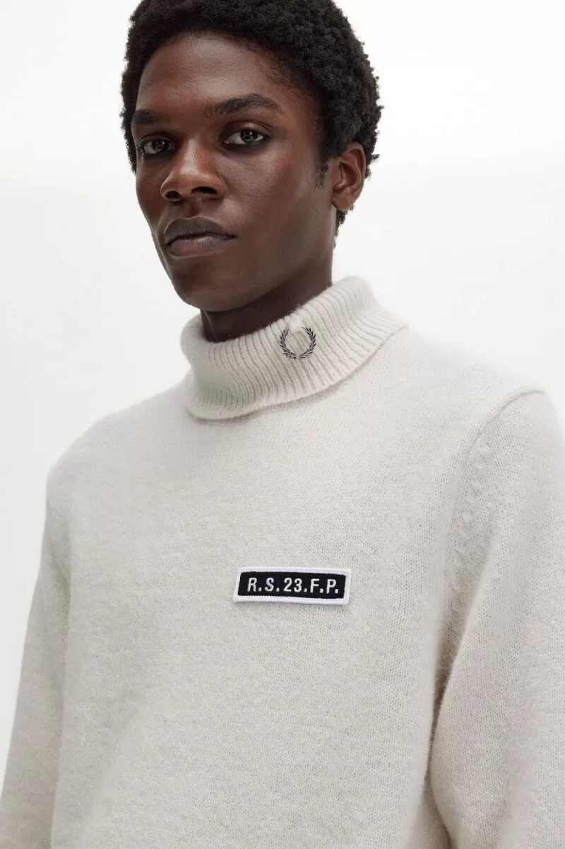 maglione a collo alto da uomo fred perry beige