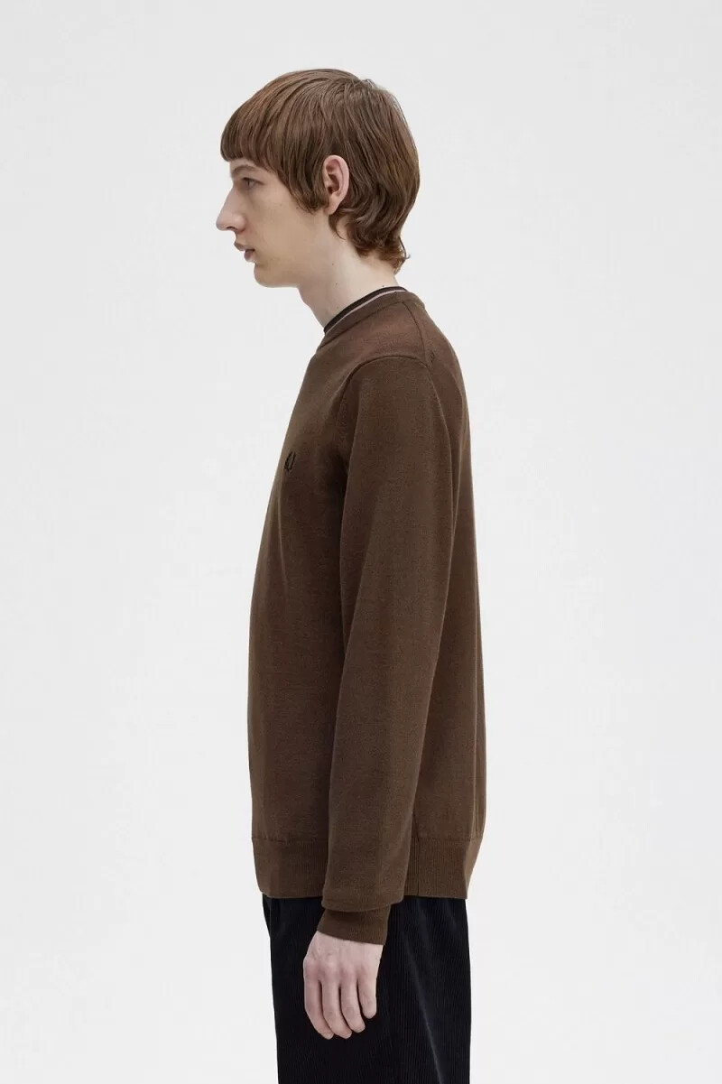 maglione girocollo classico da uomo fred perry color tabacco bruciato