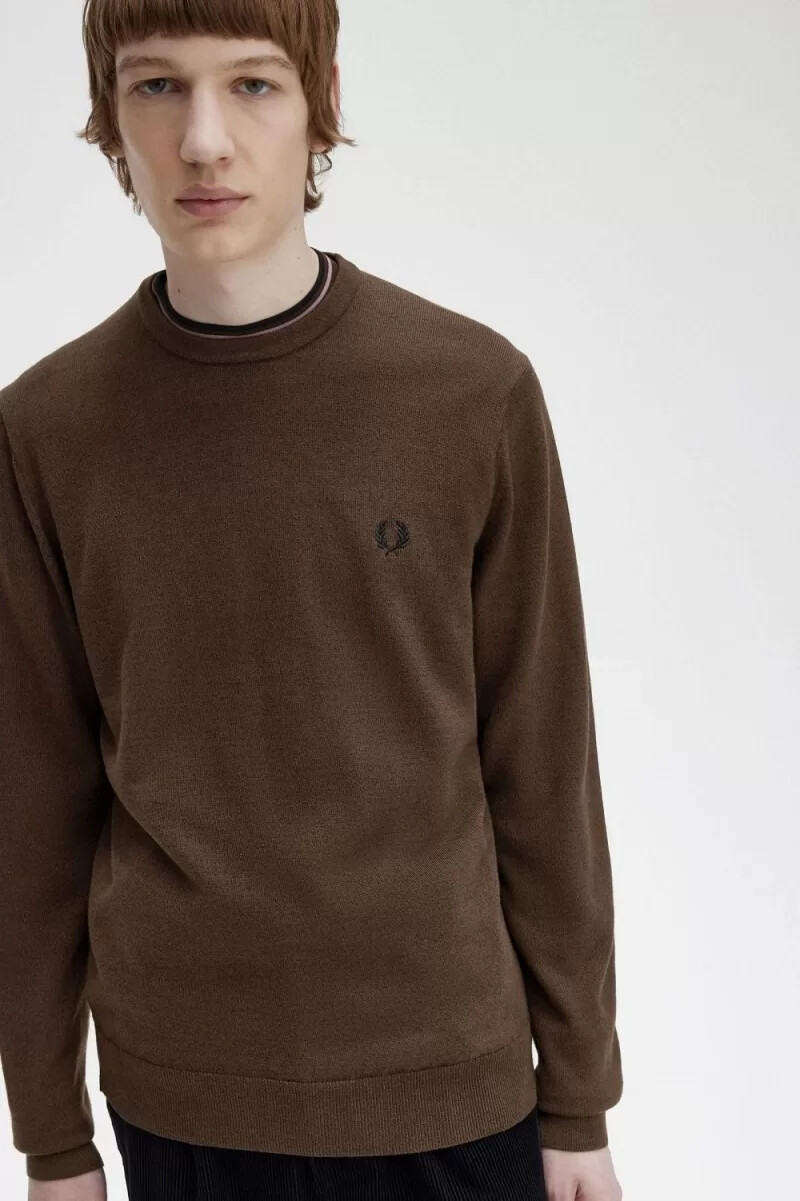 maglione girocollo classico da uomo fred perry color tabacco bruciato