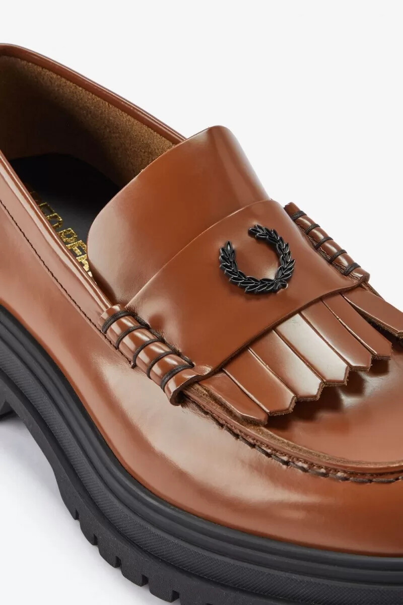 mocassini da donna in pelle fred perry color cuoio