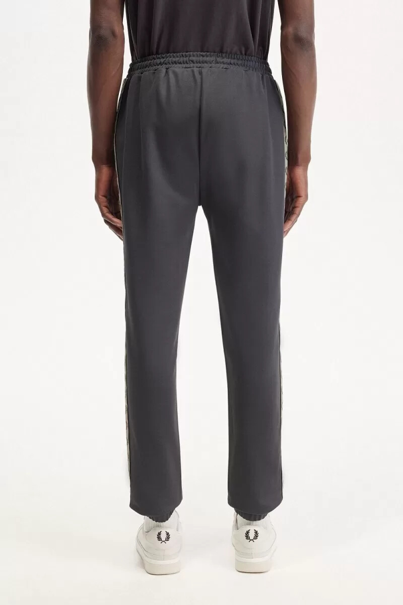 pantaloni da uomo fred perry contrast tape track anchor grey black