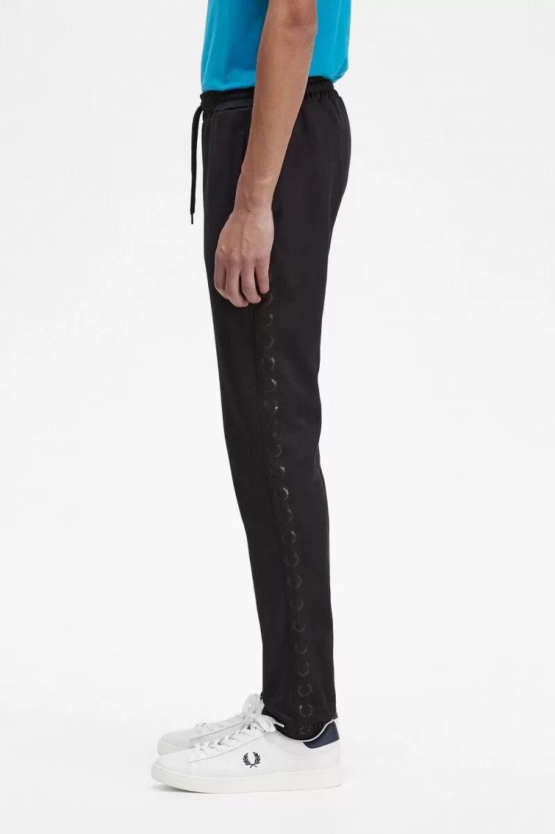 pantaloni da uomo fred perry taped track neri