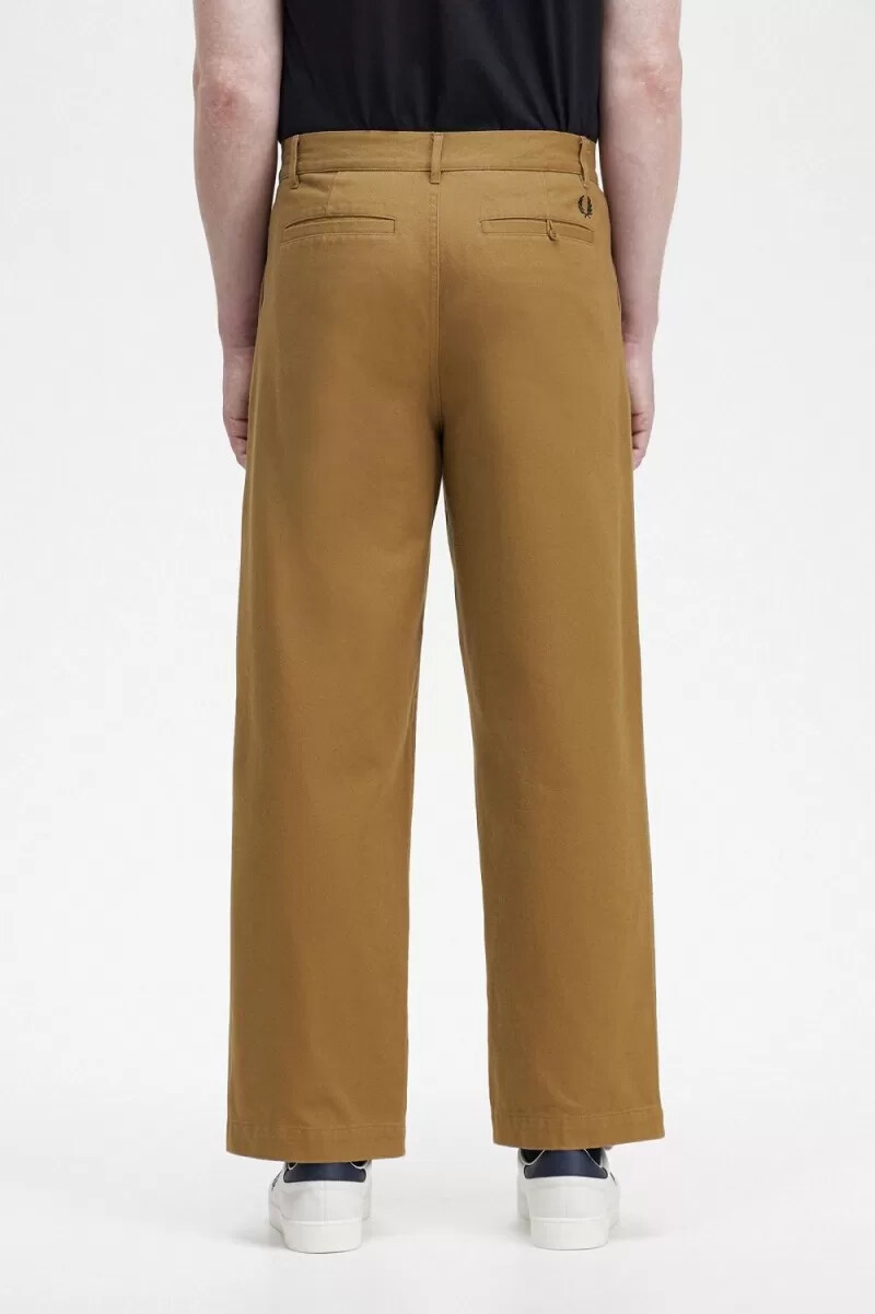 pantaloni da uomo a gamba dritta fred perry marroni