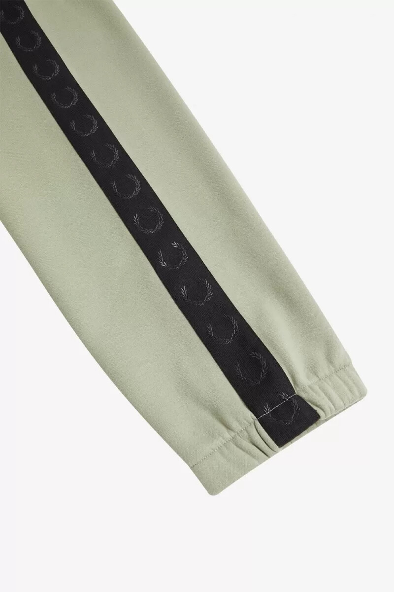 pantaloni da uomo in felpa con nastro in rilievo fred perry color menta