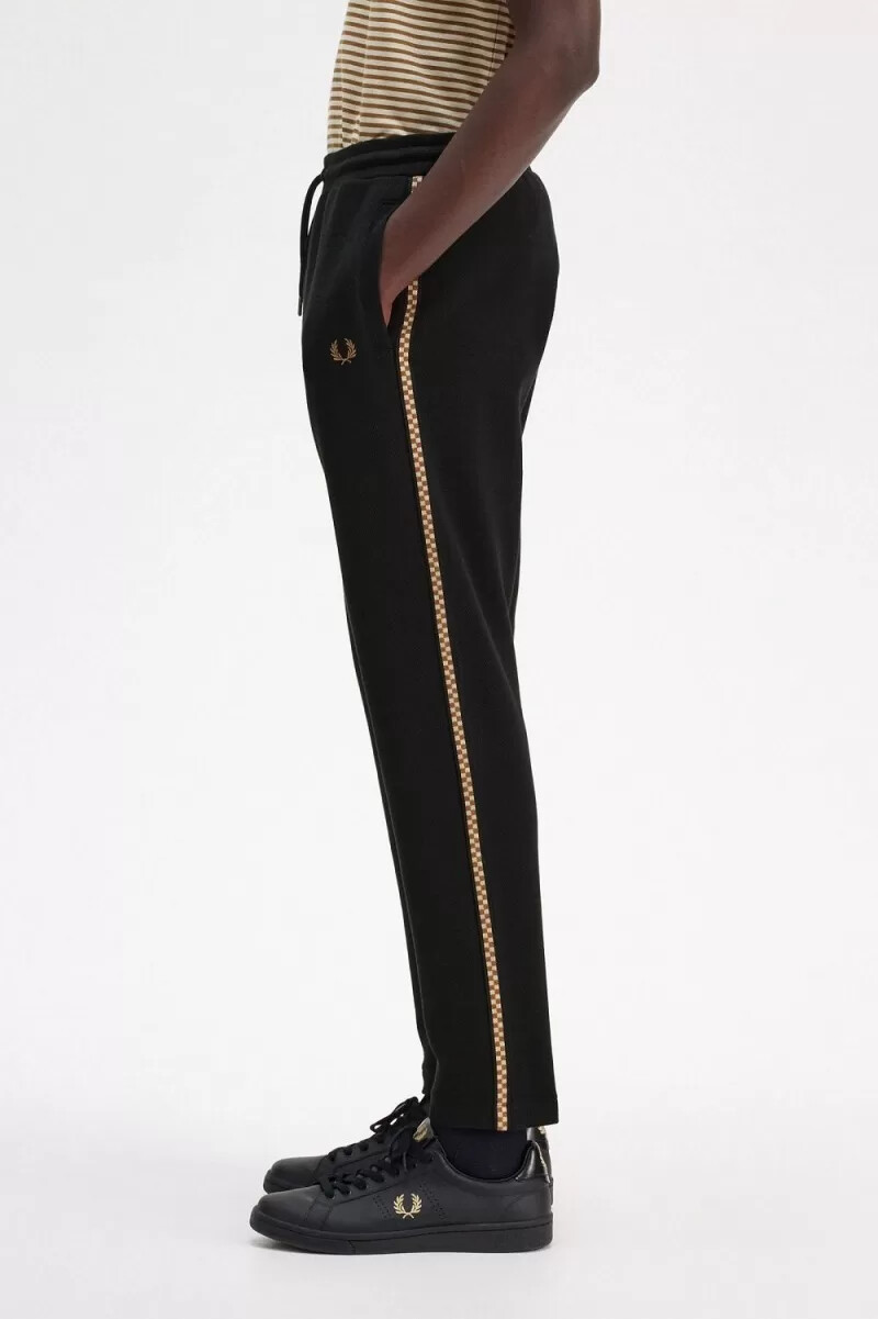 pantaloni da uomo fred perry chequerboard tape track neri