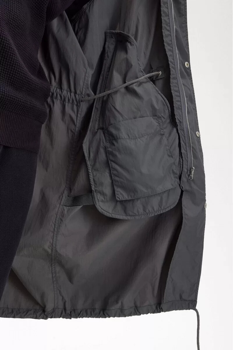 parka da uomo fred perry straight hem gunmetal