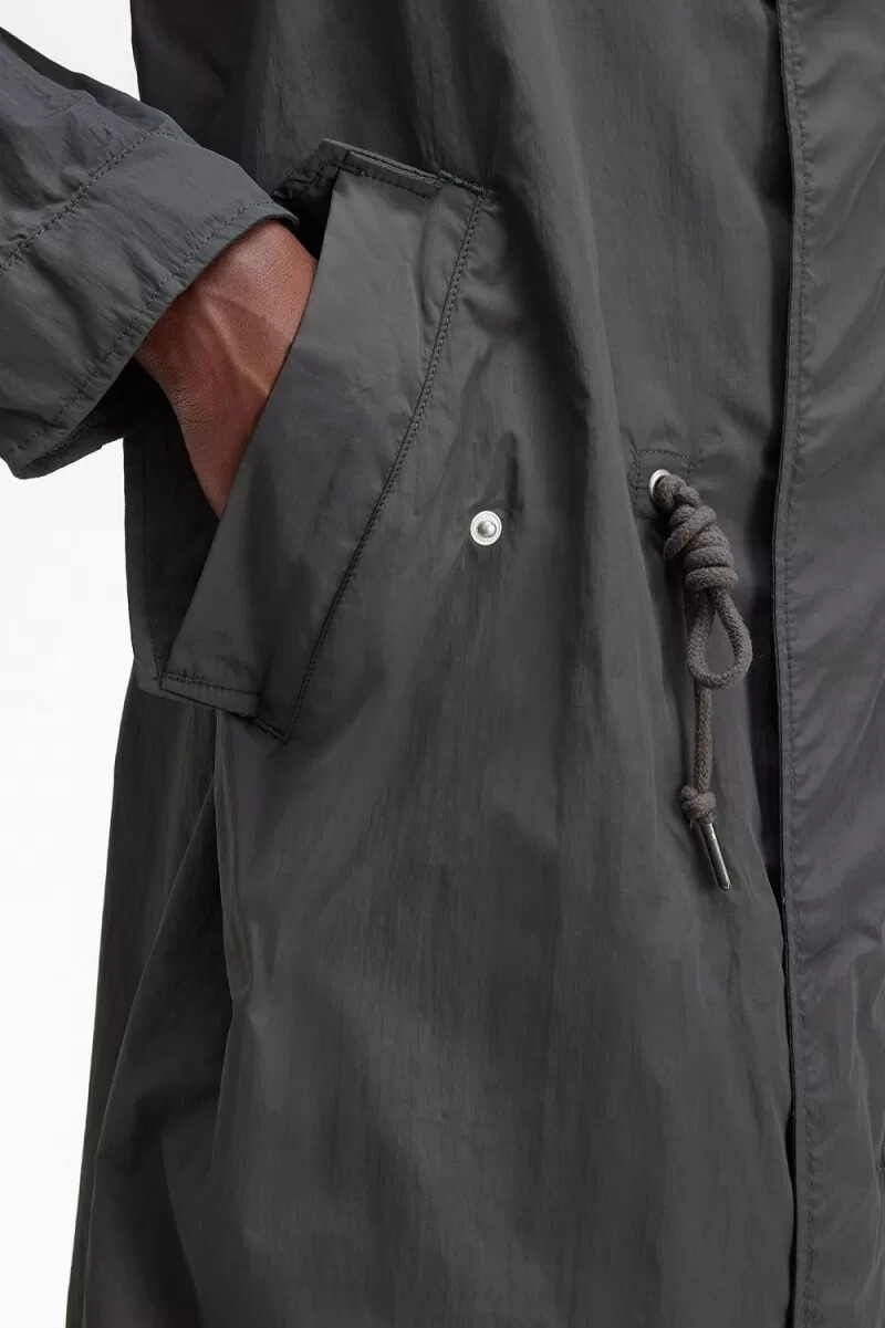 parka da uomo fred perry straight hem gunmetal