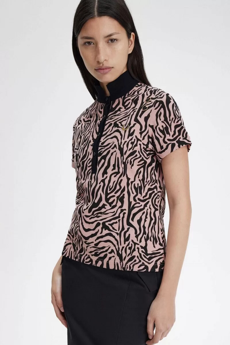 polo da donna fred perry con stampa zebrata rosa antico