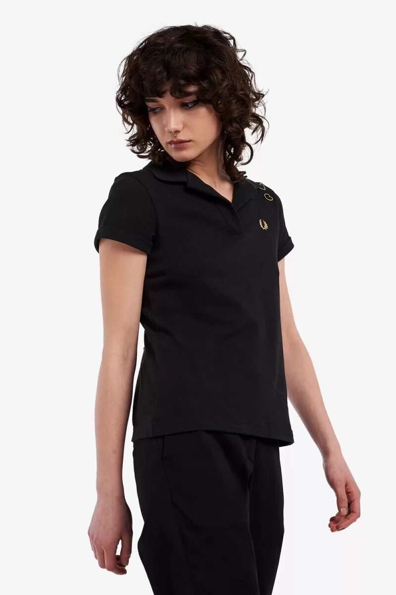 polo da donna in piqué con colletto aperto fred perry nera
