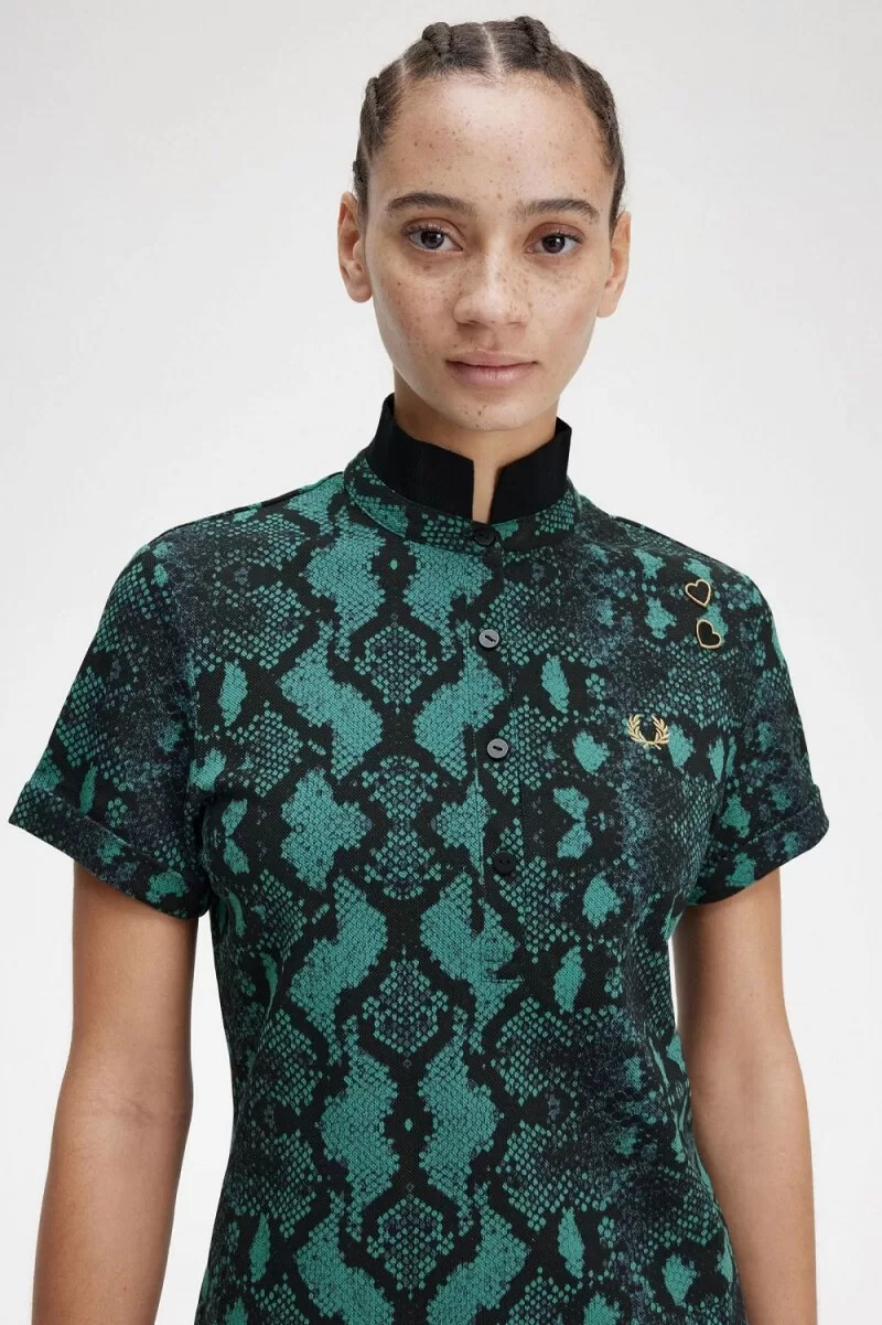 polo da donna fred perry con stampa serpente colore menta intenso