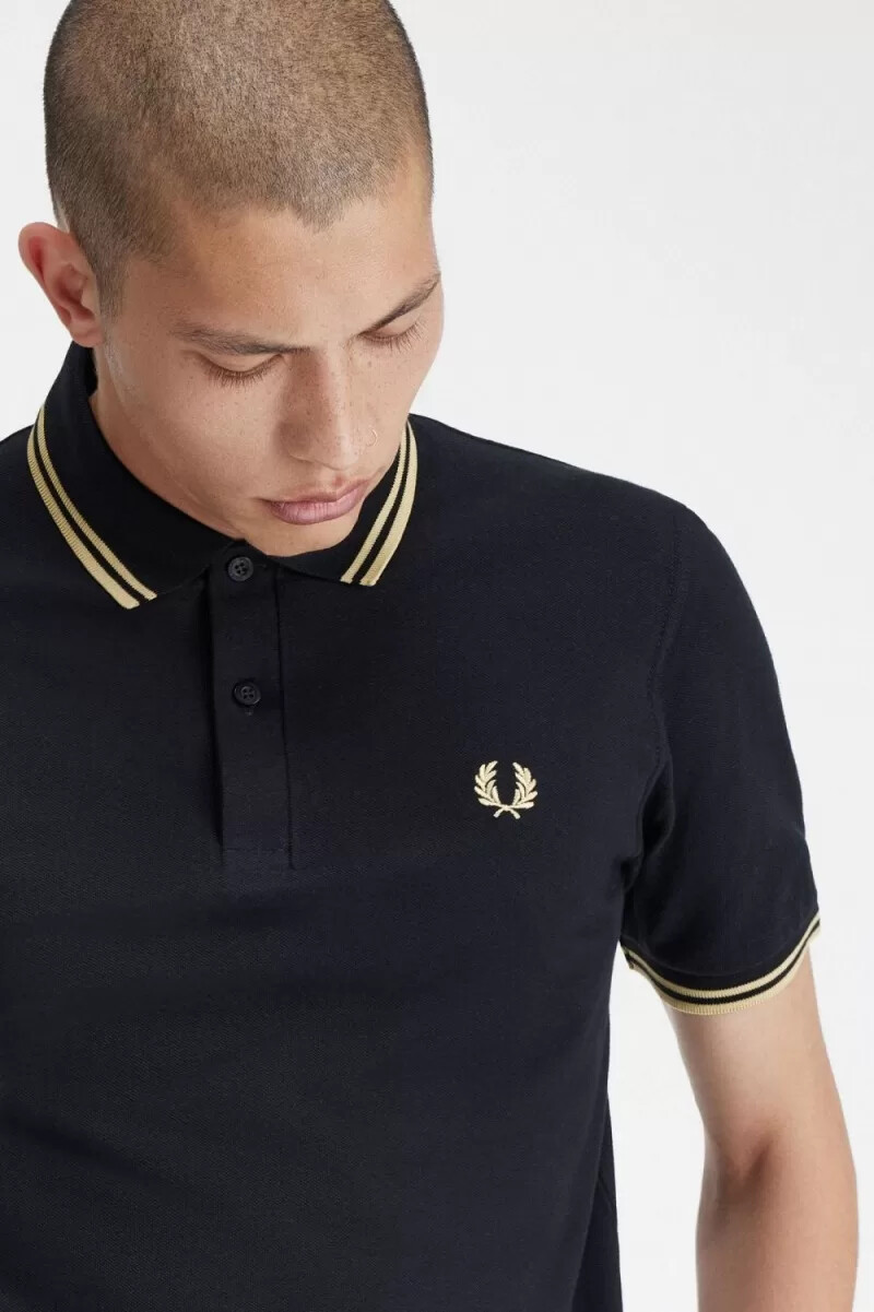 polo da uomo fred perry makati m12 colore nero champagne