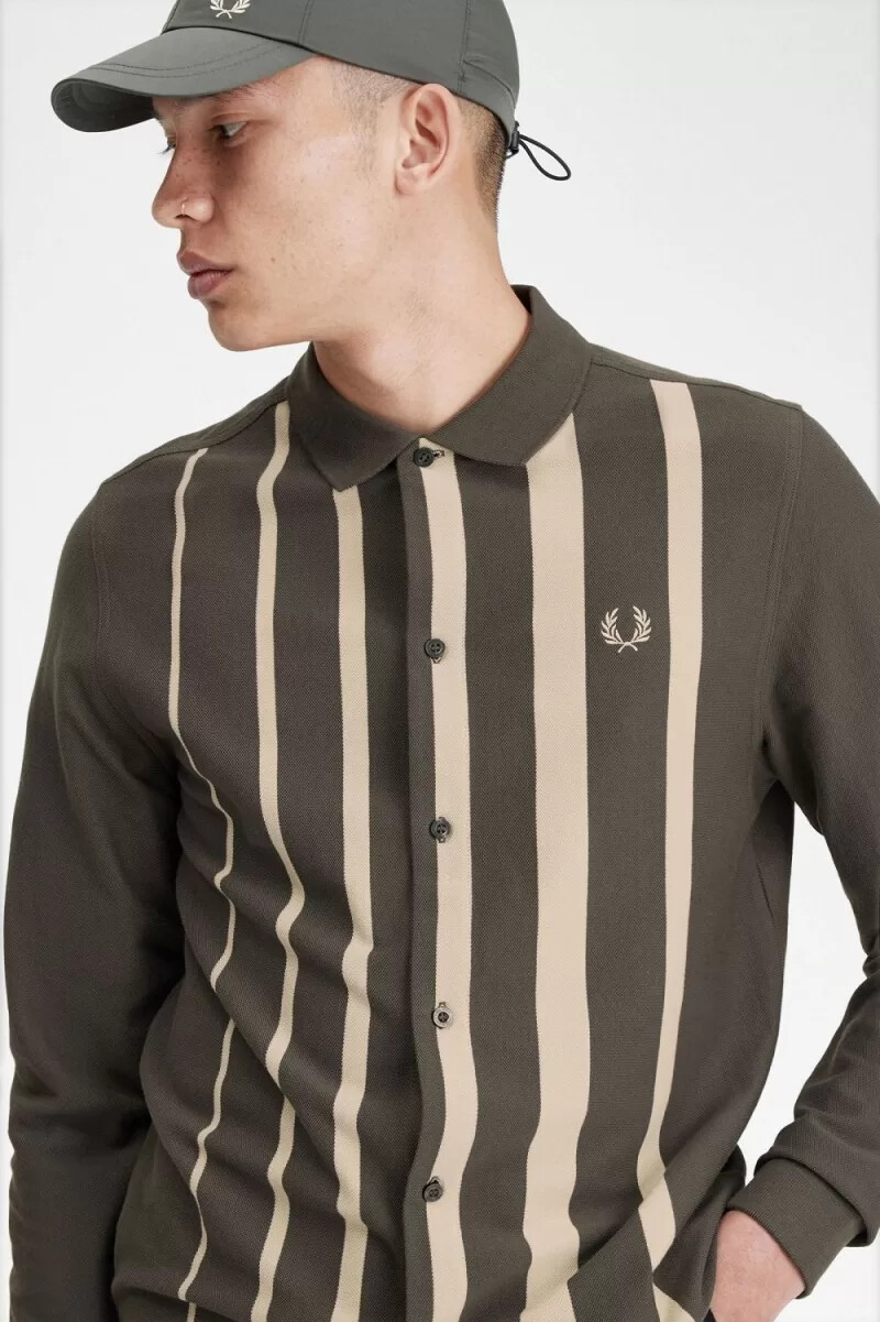 polo da uomo a maniche lunghe a righe sfumate fred perry verde campo