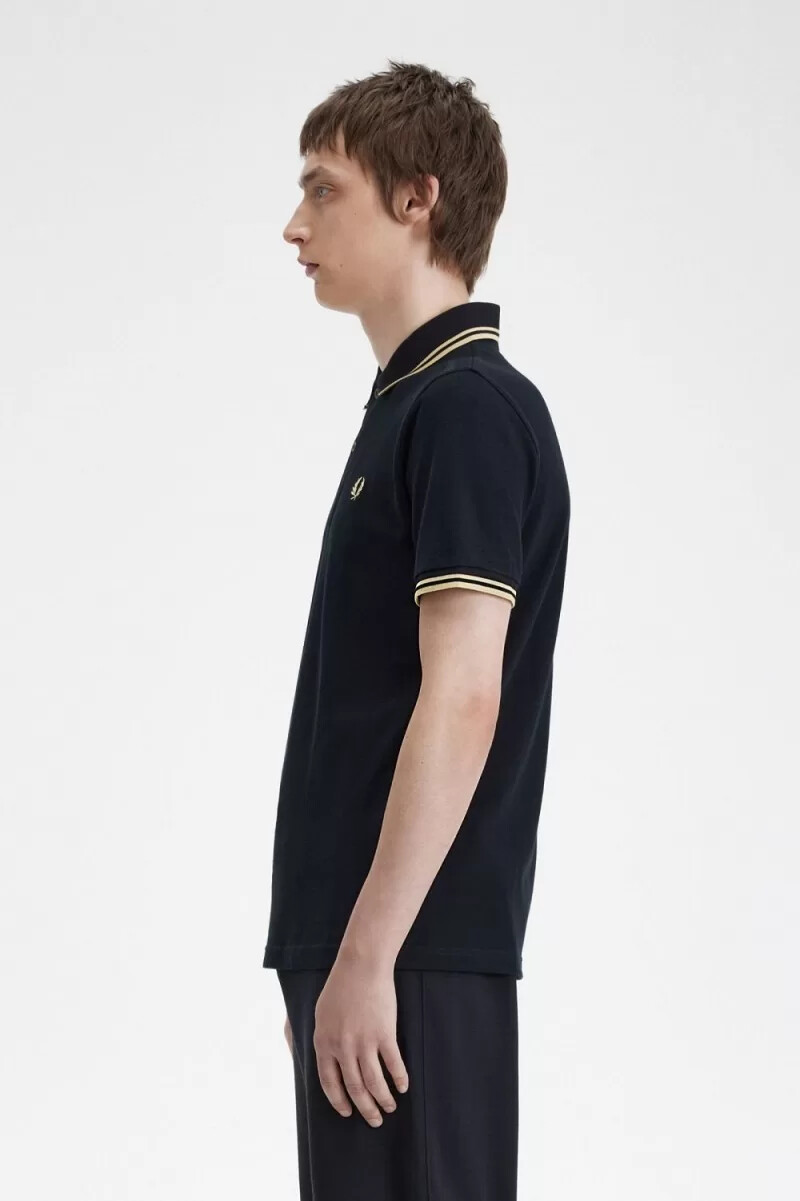 polo da uomo fred perry tokyo m12 colore nero champagne