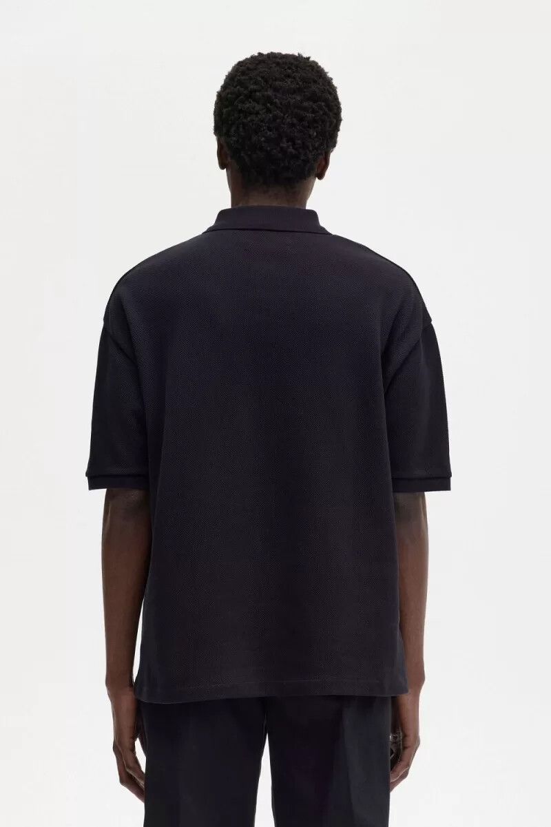 polo da uomo fred perry oversize con stampa blu navy
