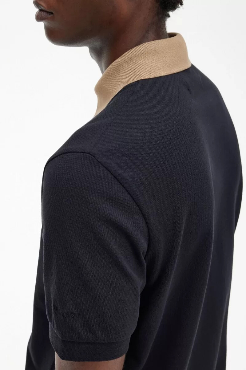 polo da uomo fred perry con colletto a contrasto nera