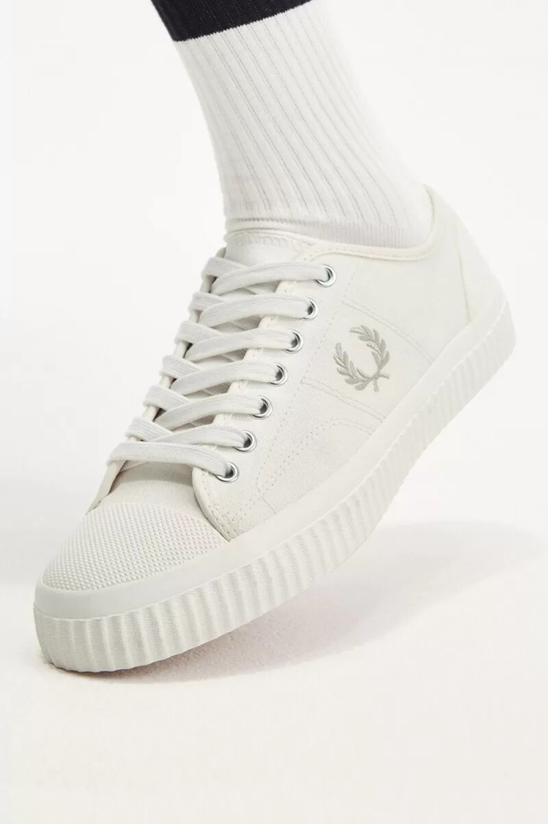 fred perry low hughes scarpe da ginnastica da donna beige chiaro avena