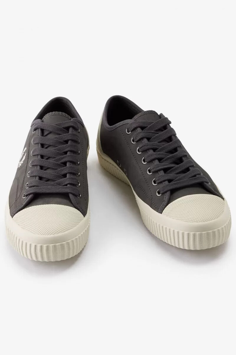 fred perry low hughes scarpe da ginnastica da uomo color canna di fucile beige