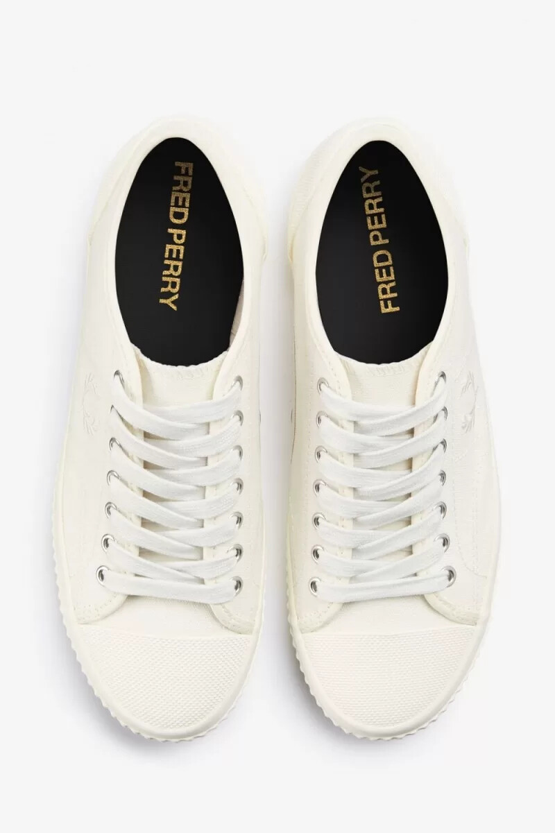 fred perry low hughes scarpe da ginnastica da uomo color avorio e beige chiaro