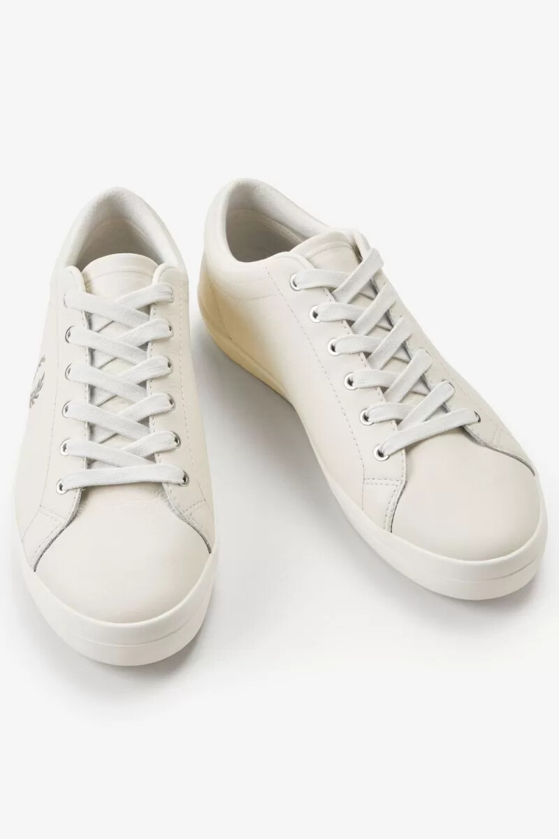 scarpe da tennis da uomo fred perry baseline color avorio e grigio caldo