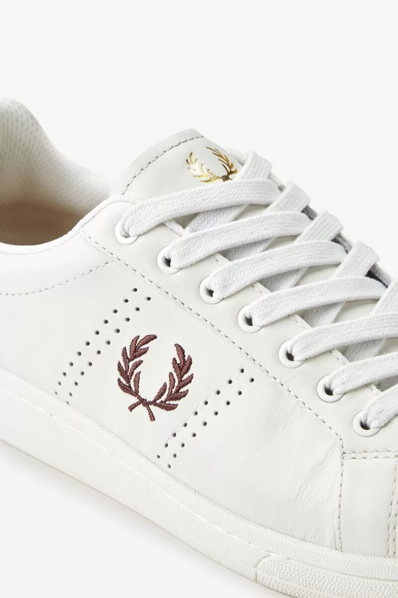 scarpe da tennis da uomo fred perry b721 color avorio e rosso scuro