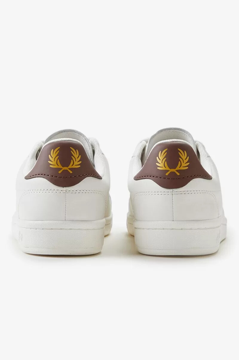 scarpe da tennis da uomo fred perry b721 color avorio e rosso scuro