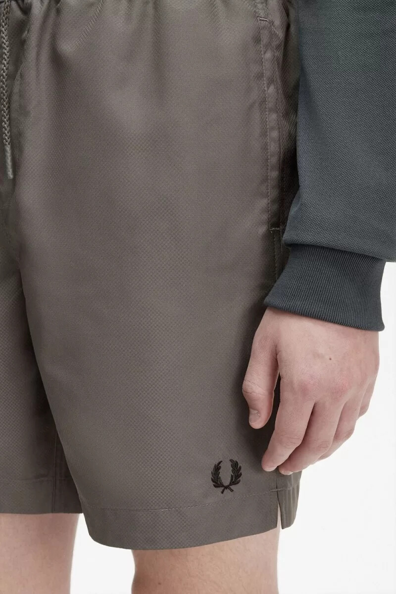 pantaloncini da bagno classici da uomo fred perry colore verde campo