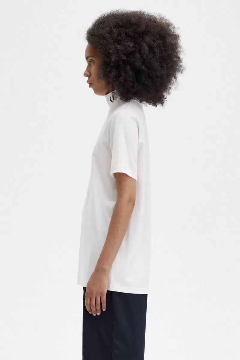 fred perry laurel wreath t-shirt da donna a collo alto color pesca setoso