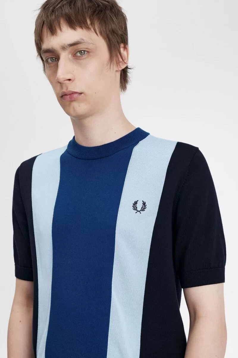 t-shirt da uomo in maglia fine a righe fred perry blu navy turchese e cobalto sfumato
