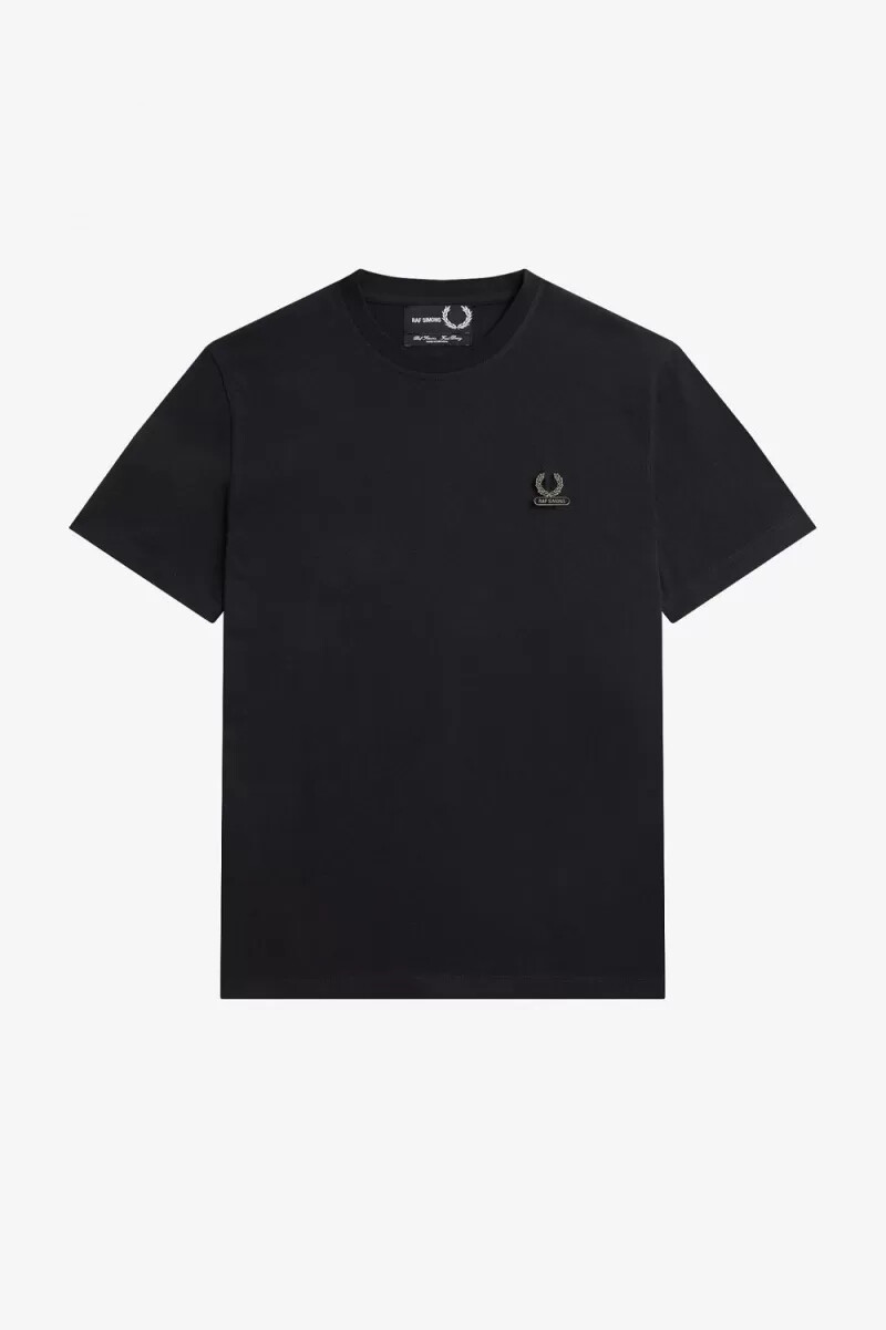 spilla smaltata fred perry da uomo maglietta nera