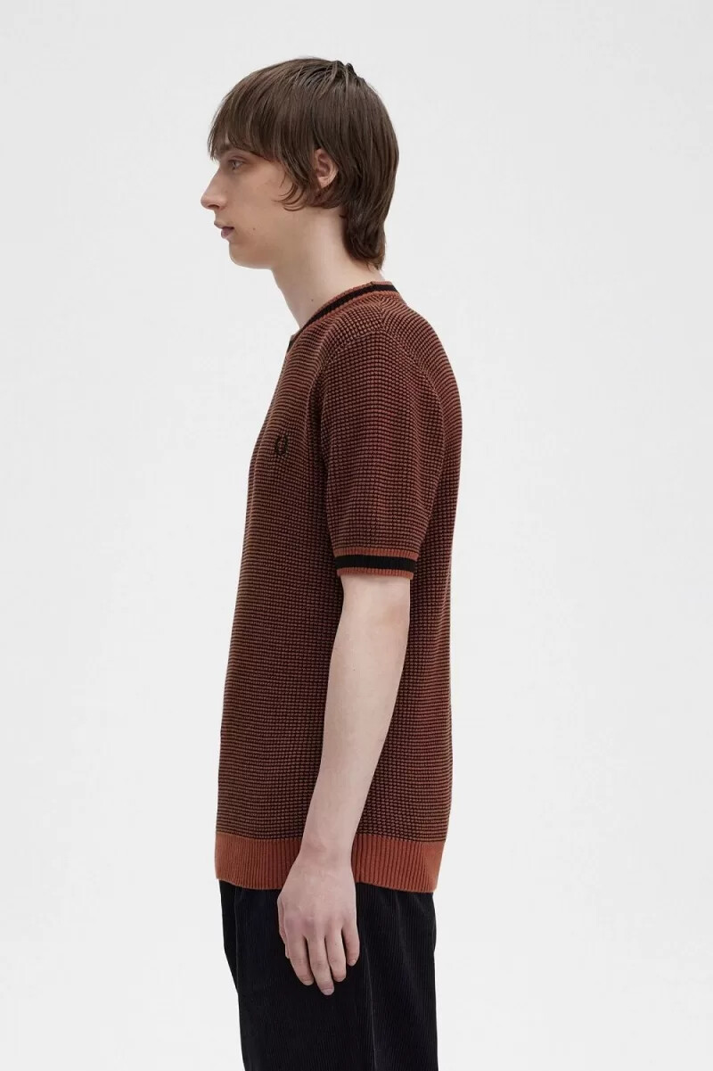 t-shirt da uomo in maglia testurizzata fred perry colore marrone whisky