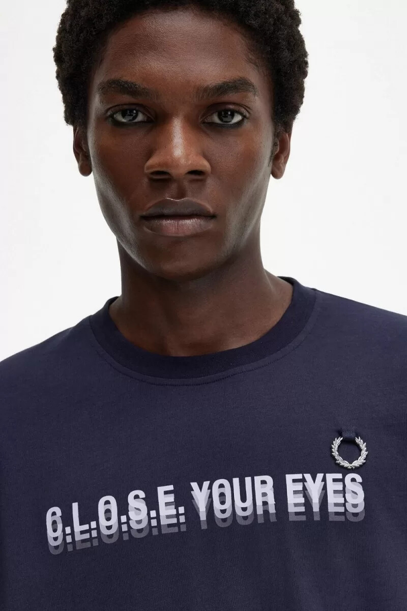 t-shirt da uomo stampata fred perry blu navy