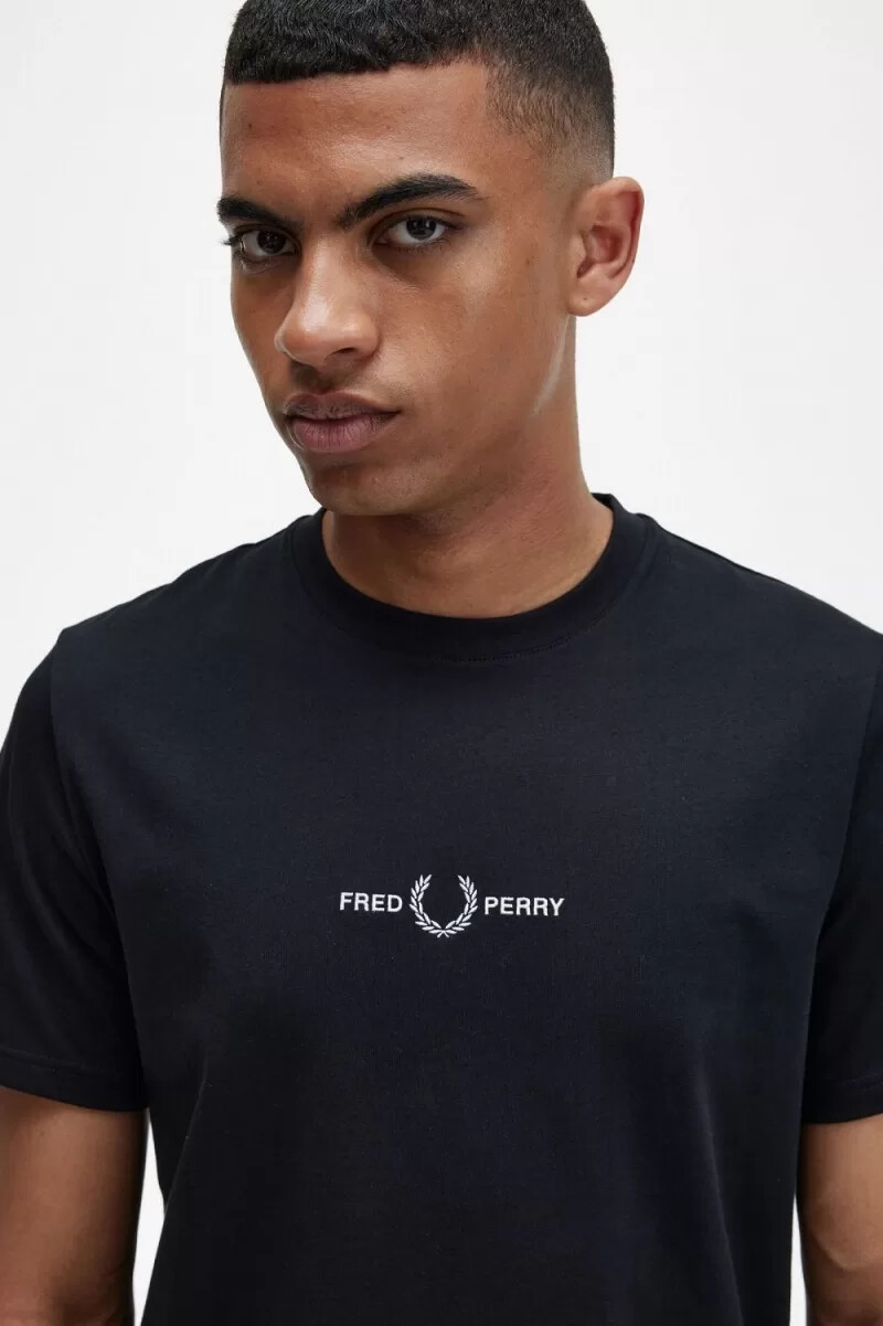 maglietta da uomo ricamata fred perry nera